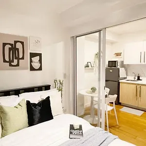  Apartment The Serene Escape Rockwell Makati City View 1br