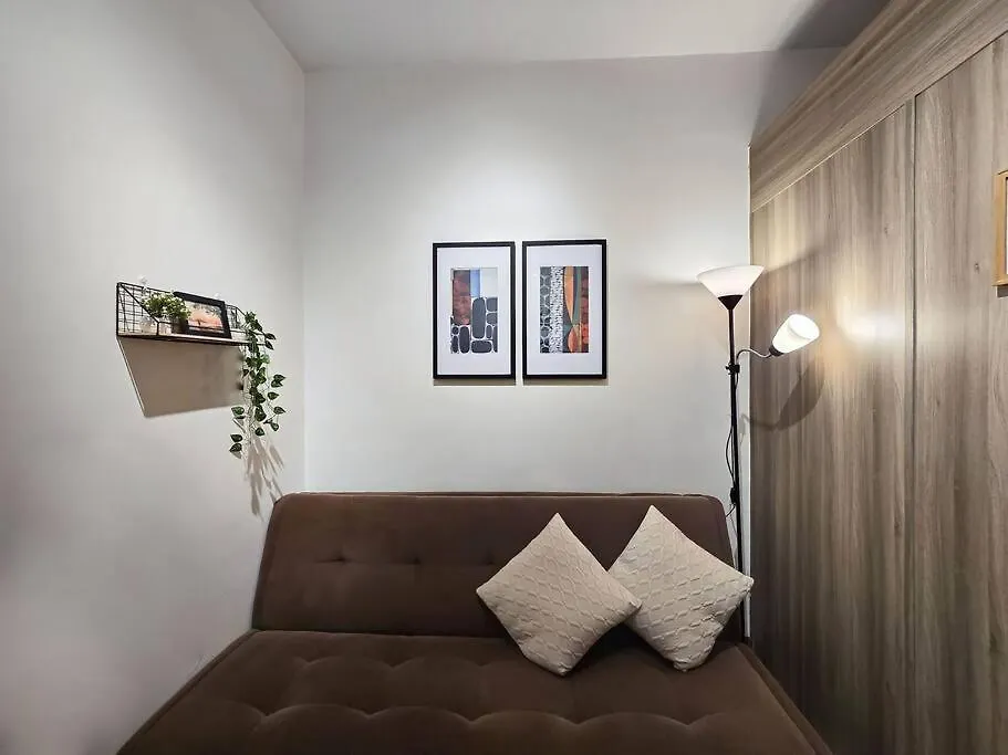 Apartment 1Br Unit Condotel W/ Balcony Fame Residences -Fm22 Manila