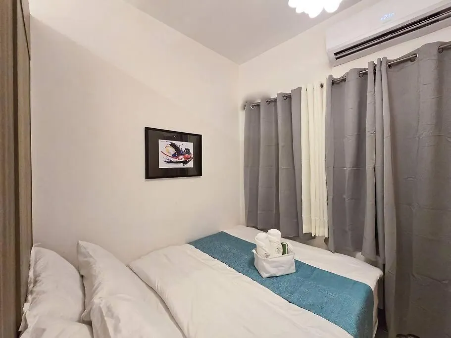 1Br Unit Condotel W/ Balcony Fame Residences -Fm22 Manila Apartment