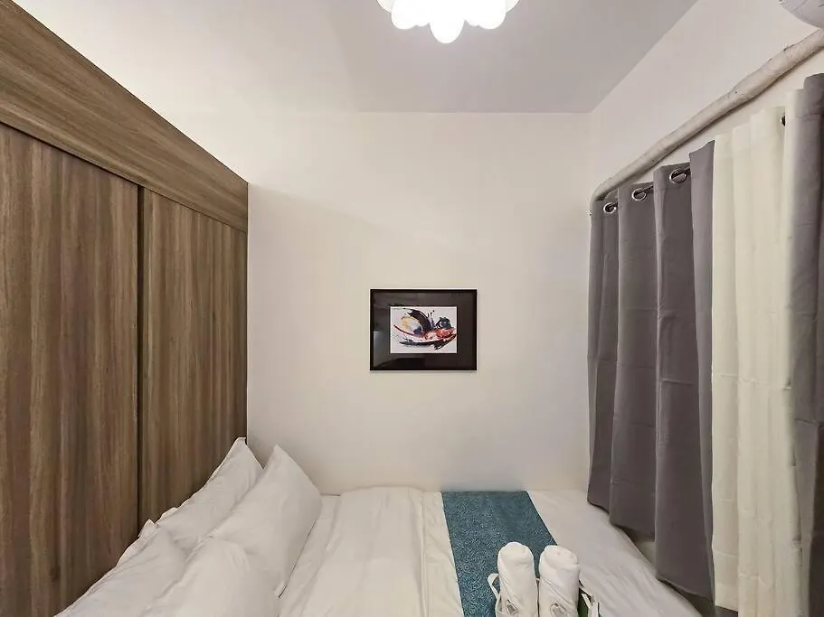 Apartment 1Br Unit Condotel W/ Balcony Fame Residences -Fm22 Manila Philippines