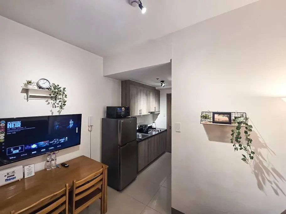 1Br Unit Condotel W/ Balcony Fame Residences -Fm22 Manila Apartment