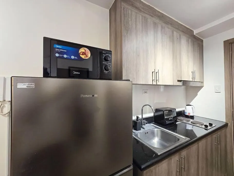 1Br Unit Condotel W/ Balcony Fame Residences -Fm22 Manila Apartment